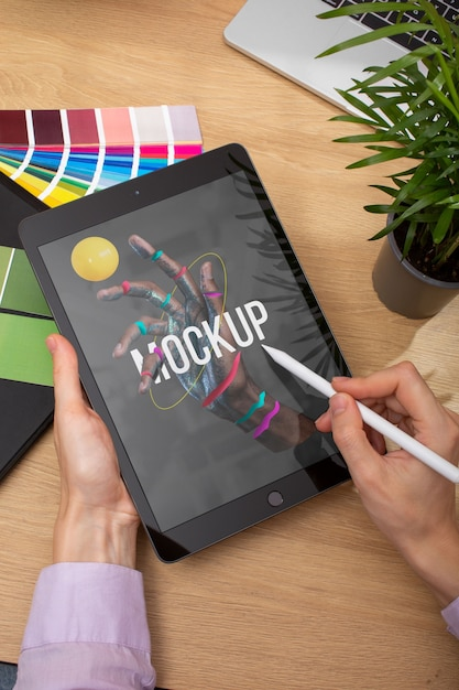 view model holding tablet pencil